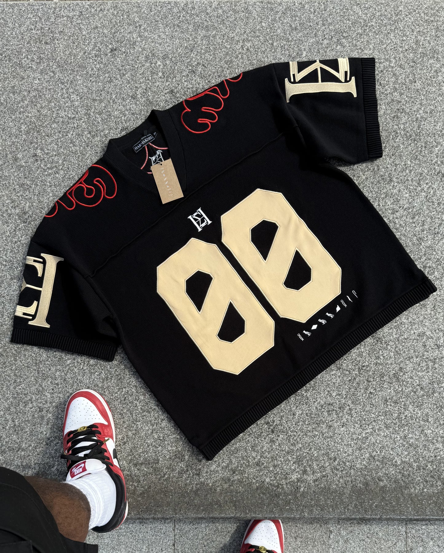 Black Harmakhis "00" jersey