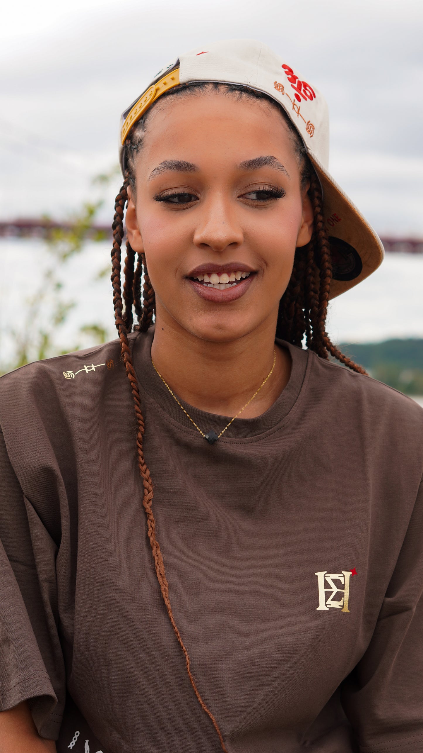 Brown Harmakhis Tee "Heart on your hand"